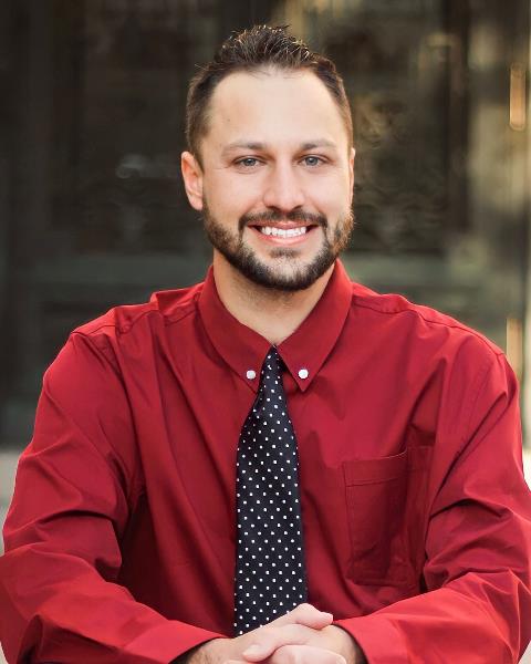 Kyle Ewertz Headshot